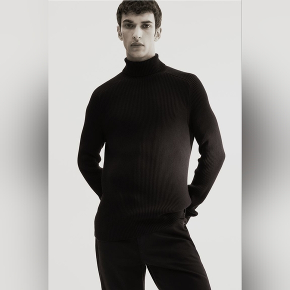 H&M Men's Muscle Fit Turtleneck Sweater-Beige XS - Picture 1 of 5